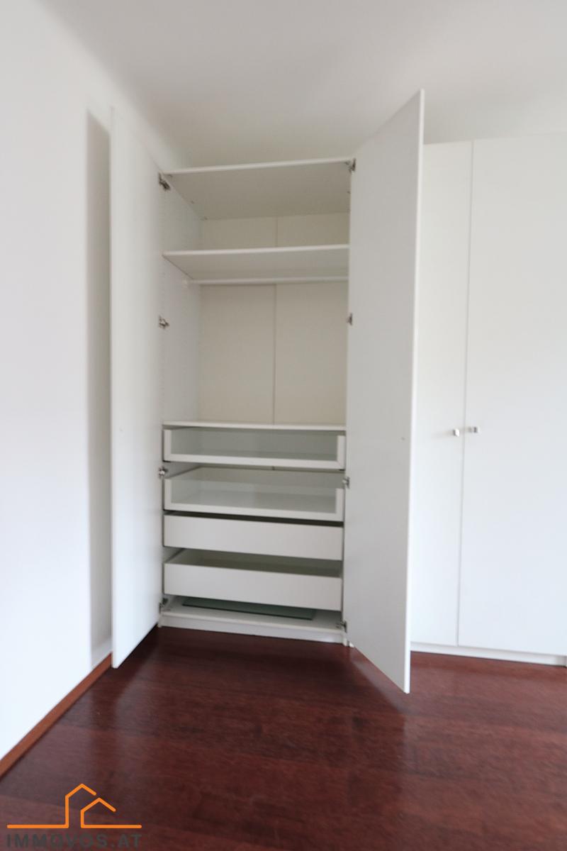 2 x Pax-Schrank mit Innenleben