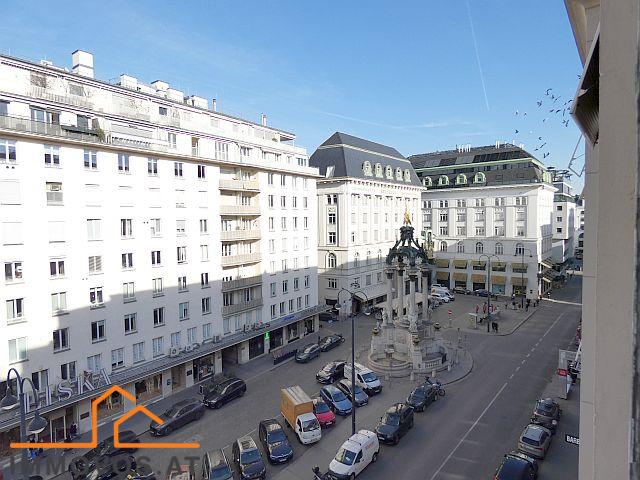 TUCHLAUBEN-LANDSKRONGASSE: PERFEKTE STADTWOHNUNG IN HISTORISCHEM WOHNHAUS